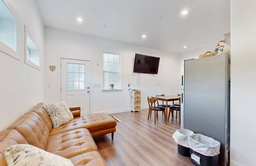 Novato House | Updated Spanish-Style Home w/Private Entrance, Close To Golf, Shopping, & Hiking
