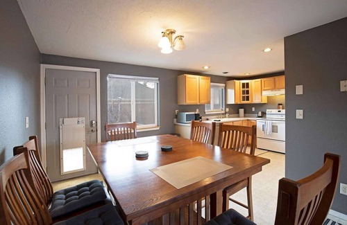 Westside House | Updated Split Level Home on the Northside - Close to Downtown