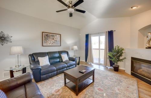 Kissing Camels House | Updated Springs Home - 3 Mi to Garden of the Gods!