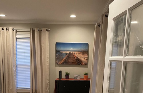 West End Apartment | Updated stylish 1 BR in West End