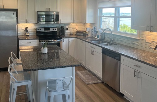 Morehead City House | Updated three-story home with kayaks, bikes, & water views - great location