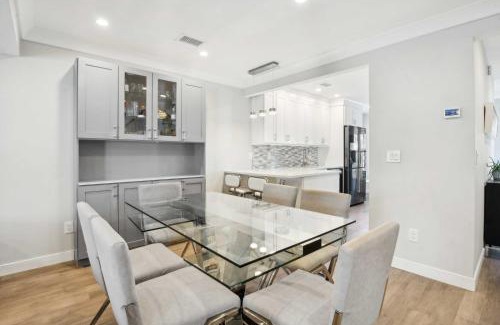 Southampton Apartment | Updated Townhouse in the Heart of the Hamptons