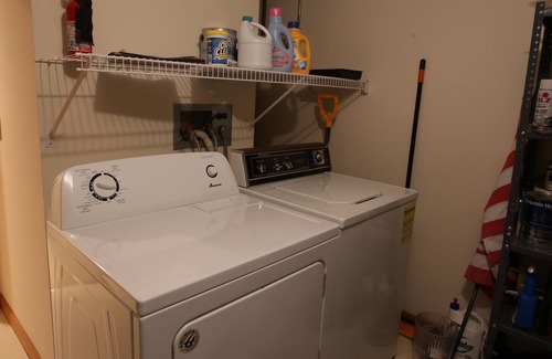 Grantham Condo | Updated two bedroom condo in the South Shore Heights of Eastman.