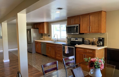 Kellogg House | Updated Uptown Property. Inside Bilke Storage!