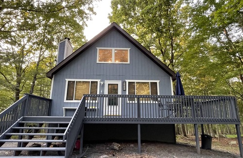 Lackawaxen House | Updated vacation home- with HOT TUB and tons of community amenities!
