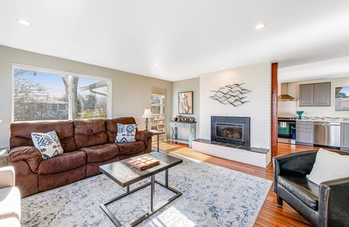 Oak Harbor House | Updated Water View Gem with Deck, BBQ/Outdoor Dining, Hot Tub, Fireplace, & WiFi