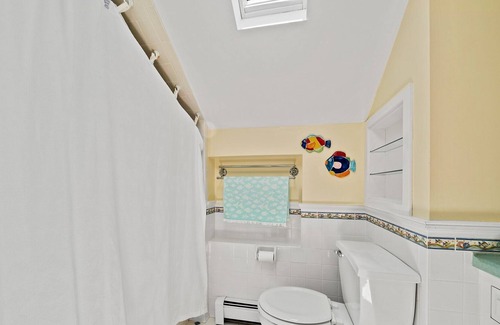 West Wareham House | Updated Waterfront Buzzards Bay home