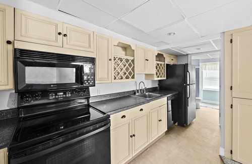 West Wareham House | Updated Waterfront Buzzards Bay home