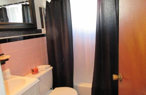 Harvey Cedars Apartment | Upgraded 2nd floor duplex in the heart of Harvey Cedars close to the bay beach.