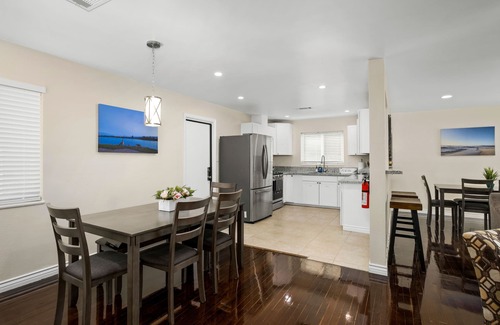 Clovis House | Upgraded 3B/2Bth Great Access to All You Need