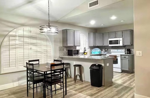 Paradise Park Vista House | Upgraded entire residential home