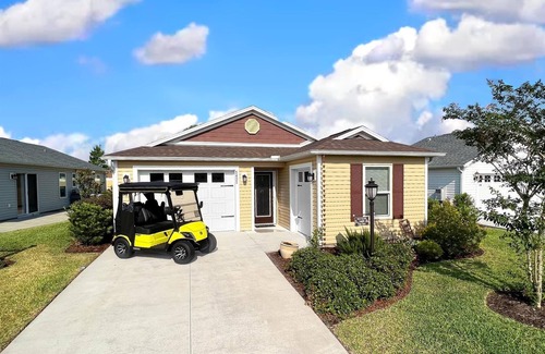 Wildwood House | Upgraded Home in The Villages! Golf Cart Included, Community Pools and Much More