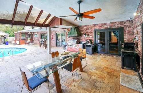 Survey Creek Apartment | Upgraded Lux Retreat in Coconut Creek with Pool and Hot Tub