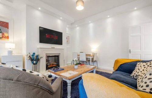 Gosforth Apartment | Upmarket Apartment with Parking