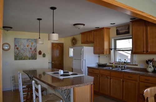 Mecosta Cottage | UpNorth Retreat on beautiful Pretty Lake