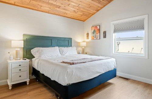 Sturgeon Bay House | Upper Deck by Simple Life Rentals