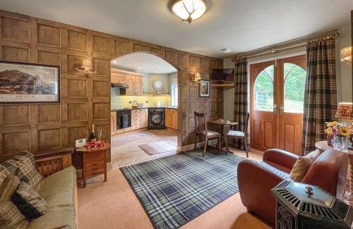 Gatehouse-of-Fleet House | Upper Double Lodge