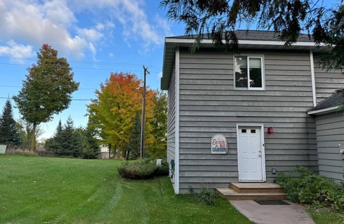 Bayfield Apartment | Upper Flat @ Steeple Hill Flats, Bayfield