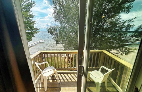 Lake City Apartment | Upper Level Lakeview Room