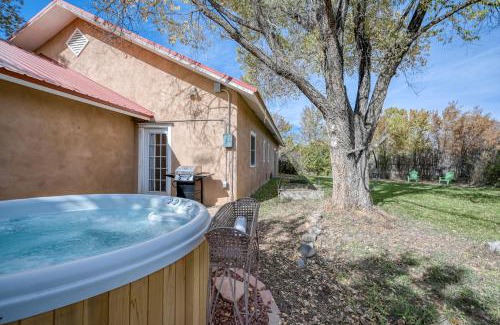 Taos House | Upper Ranchitos Road Retreat