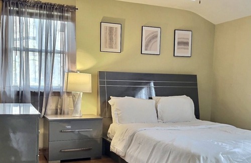 Milwaukee Apartment | Upper unit