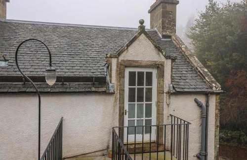 Cupar Apartment | Upper West Wing Flat - Tarvit