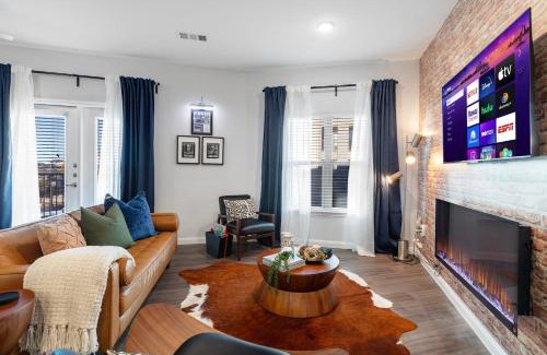 Medical Center District Apartment | Upscale 1br Pool&gym Utsa Centrally Located!