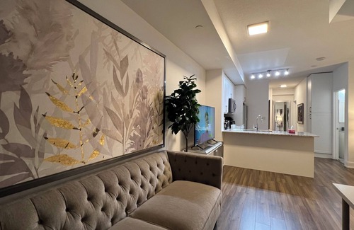Richmond Hill Condo | Upscale 2-Bedroom, 2-Bathroom Condos in the Heart of Richmond Hill