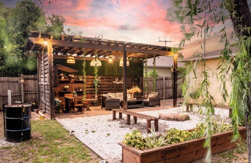 East Ybor House | Upscale 4 BR Ybor Hse with Outdoor Living Space
