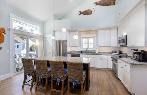 Corolla Light House | Upscale 4BR/4.5 Bath townhome/duplex in Corolla Light Resort community