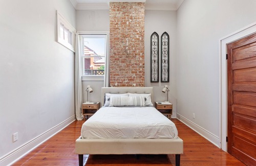 South 7th Ward Bed & Breakfast | Upscale and Historic, 2 blocks to Streetcar, 4 to French Quarter, 6 to Frenchmen