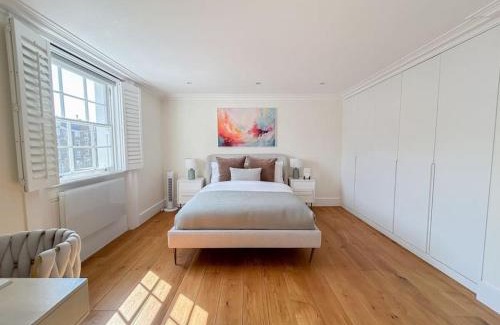 Knightsbridge Apartment | Upscale Apartment in a Prestigious Area