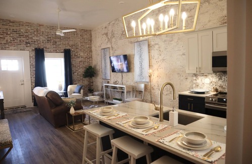 Columbia Apartment | Upscale Apartment in the Heart of Downtown Columbia!