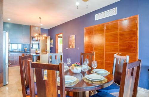 Akumal Condo | Upscale beachfront ground level condo with AC, WiFi, swimming pool!