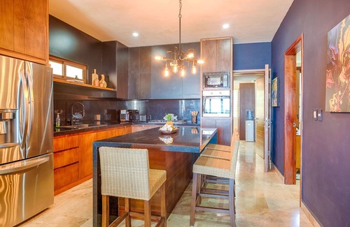 Akumal Condo | Upscale beachfront ground level condo with AC, WiFi, swimming pool!