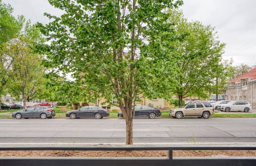 City Park West Apartment | Upscale City Park 2BR w/ Balcony & W/D, near Uptown dining, by Blueground