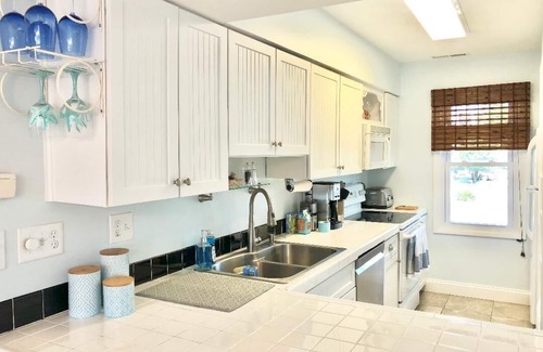 Ocean City House | Upscale Clean Bayfront Townhouse with 4 Balconies, 14th Street
