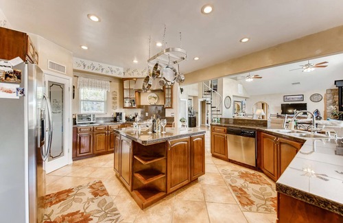 Valley Center House | UPSCALE COUNTRY POOL HOME WITH PRIVATE EXPANSIVE VIEWS