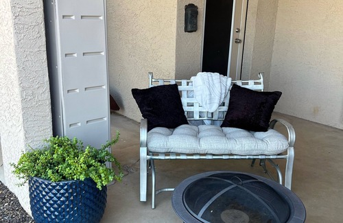 Fountain Hills Apartment | Upscale, Cozy Casita - Golfing, Casino, Saguaro Lake, short walk to Restaurants
