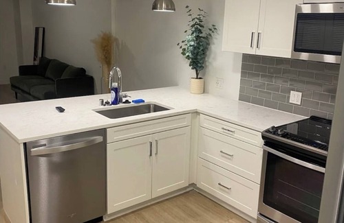 Vernon Condo | Upscale Downtown LA 1- Bedroom