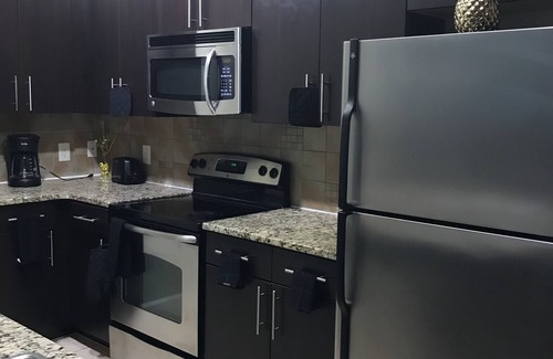 Collier Hills Apartment | Upscale GoldRush Palace
