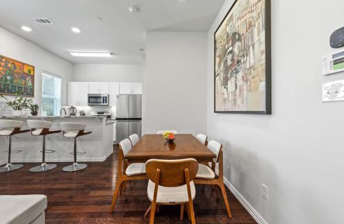 Irving House | Upscale Irving Townhome