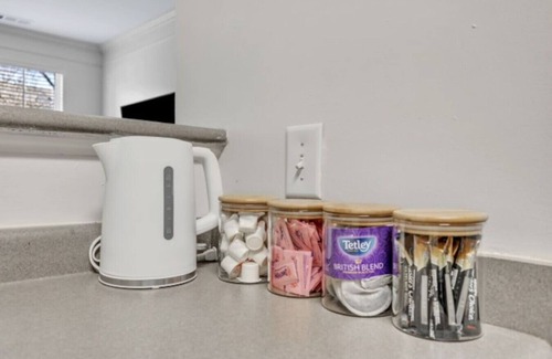 Southwest Raleigh Apartment | Upscale King 1BR Suite—Mins to Downtown Raleigh!