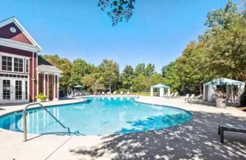 Southwest Raleigh Apartment | Upscale King 1BR Suite Mins to Downtown Raleigh