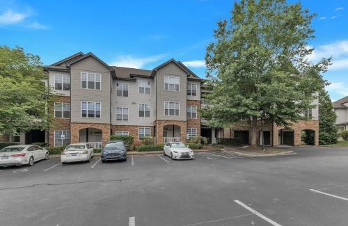 Southwest Raleigh Apartment | Upscale King 2BR Suite Mins to Downtown Raleigh!