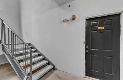 Southwest Raleigh Apartment | Upscale King 2BR Suite Mins to Downtown Raleigh