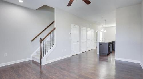 Pineville House | Upscale King 3BR Townhouse in Pineville