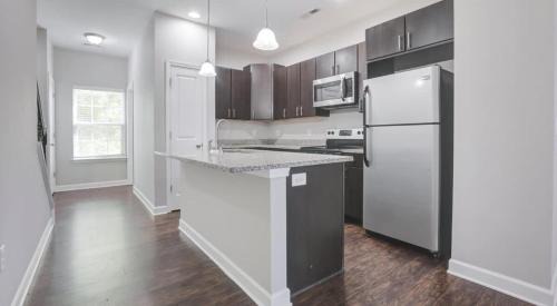 Pineville House | Upscale King 3BR Townhouse in Pineville