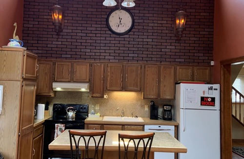 Pocono Summit House | Upscale Lakefront Vacation in the Heart of the Poconos