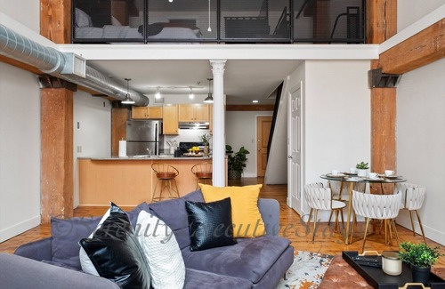 Church Hill Apartment | Upscale Loft for Long-Term Stays Close to VCU, Hospitals, Downtown